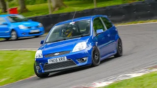 Clio 182 vs Fiesta ST at Cadwell 2022/06/23