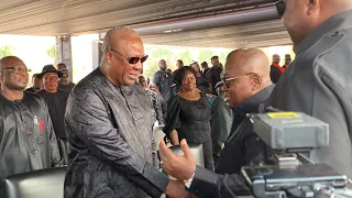 Prez.Akuffo Addo consoles John Mahama at former MP, E.T Mensah’s final funeral😭👏.. Alan’s arrival