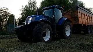 New Holland T7070 BluePower in silage 2012