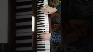 Гра на фортепіано Panda E