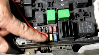 How to install an amplifier for Mitsubishi Outlander 2008 using a factory oem radio