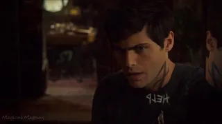 Shadowhunters 3x21 |  Alec finds a lizard