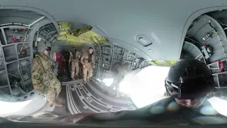 25th ID Soldiers Helocast from a CH-47 Heliocopter off the Coast of Hawaii (360 video (2019) 🇺🇸