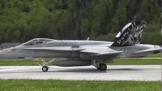 WK 2012 in Unterbach Meiringen in der Schweiz F/A-18 Hornet und F-5 Tiger