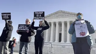 Anti-Trump and pro-Trump protesters gather outside US Supreme Court | AFP