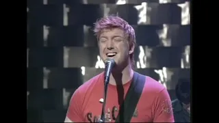 Queens of the Stone Age - Go With The Flow live @ Conan 2003