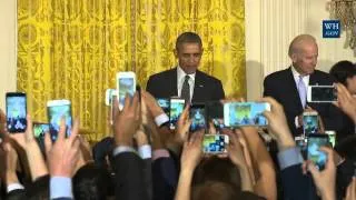 Crowd Wants 4 More Years For Obama - Watch His Response