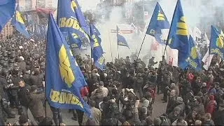 Scuffles in Ukraine: police use tear gas to break up Kiev violent protest