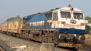 17057 Mumbai CSMT - Secunderabad Devagiri Express | WDP4D Acceleration Sound | EMD with ICF Coaches