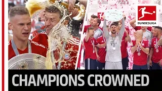 Trophy Lifting! - FC Bayern München Lift The Meisterschale - Heynckes Has The Honour