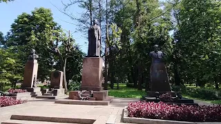 Мемориальный комплекс на могилах родственников Владимира Ульянова (Ленина) на Литераторских мостках