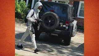 Student robbed walking home from school