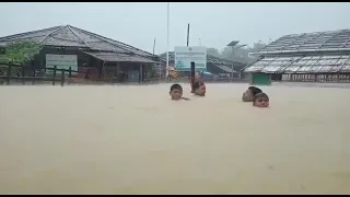 Deadly landslides, flooding hit Rohingya camps in Bangladesh