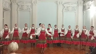 Детский Ансамбль песни и танца "Зёрнышко".