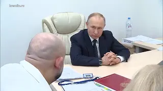 Путин осмотрел больницу №40 в Коммунарке