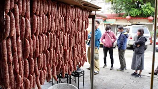 Long queues every day! 3,000 sausages sold in 4 hours, very popular Taiwanese street food