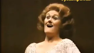 Joan Sutherland - "E strano..Ah forse lui...Sempre Libera" - NY - Live, 15/10/1979