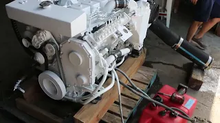 Cummins 6BT 330hp Engine Running