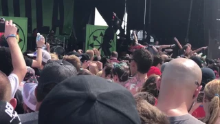 Attila - Middle Fingers Up (Live Warped Tour Wantagh 07/08/2017)