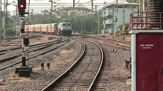 SMVB-MRDW Express arriving Mangalore central