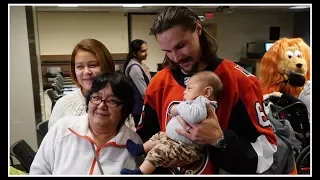 2017 Ottawa Senators CHEO Holiday Visit