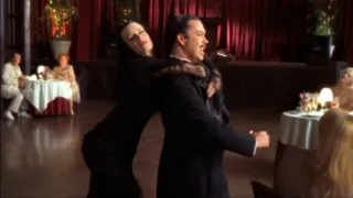 Гомес и Мортишия танцуют румбу. Тим Карри и Дэрил Ханна. Воссоединение семейки Аддамс (1998)