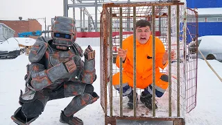 Робот посадил меня в тюрьму! Как сбежать из тюрьмы робота?