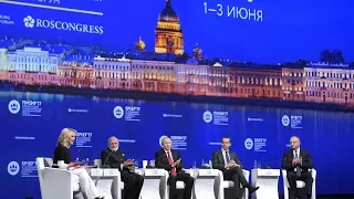 Discussion at the plenary session of St Petersburg International Economic Forum