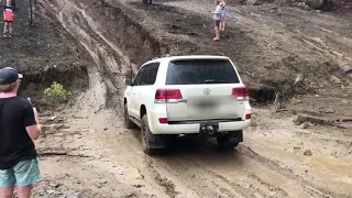 Landcruiser 200 vs Y62 Patrol at Landcruiser Park