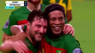 JOGO SOLIDARIO DAS ESTRELAS RIO GRANDE DO SUL. RONALDINHO E AMARAL MARCANDO UM GOLAÇO!!!!