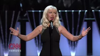 Christina Aguilera - Beautiful (Live)