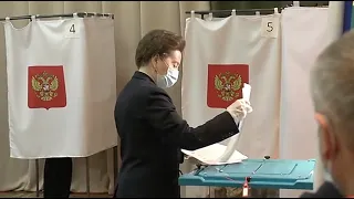 В первый день «больших» выборов свою гражданскую позицию высказала губернатор Югры Наталья Комарова