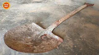 Fully rusted Shovel Restoration with fantastic wooden handle - The top works
