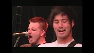 Thrice - Deadbolt (Live at the Reading Festival 2004)