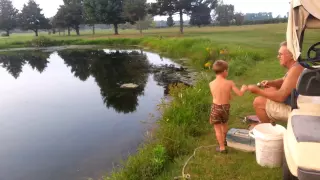 5 year old catches 8lb bass with kids pole!