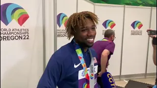 200m World Champion 🇺🇸Noah Lyles happy to break 🇺🇸Micheal Johnson's(19.32s) record.