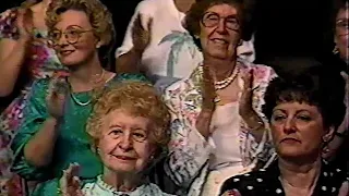 Jo Ann Castle at the honky tonk piano with The Beer Barrel Polka (1991)