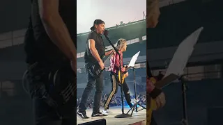 Metallica [Live] Robert Trujillo sjunger "Staten och kapitalet" Ebba Grön cover Ullevi Sweden 2019