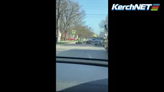 В Керчи произошла авария в районе остановки "Парковая"