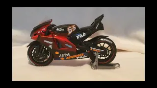 tamiya Ducati Desmosedici, custom paint job and built