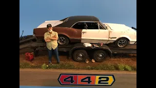 AMT 1/25 1966 Oldsmobile 442 Diorama