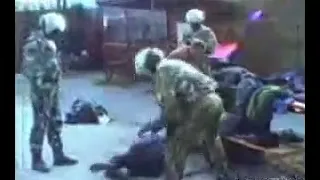 18+ видео из ИК:бойцы спецназа жестоко избивают заключённых. Устанавливаем дату и место преступления