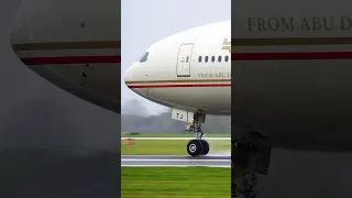 GE90 POWER! Etihad 777 Retro Takeoff from Manchester
