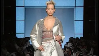 VALENTINO Fall 2000/2001 Paris Haute Couture - Fashion Channel