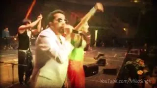 Mika Singh And Sunny Leone's Live Performance