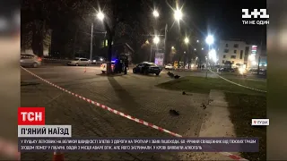 ДТП в Луцьку: легковик на великій швидкості злетів з дороги на тротуар і збив пішохода