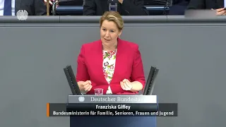 Rede im Bundestag - Franziska Giffey zum Weltfrauentag