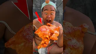 ToRung comedy: Ohio baby eats grilled chicken