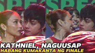 KATHNIEL, NAGUUSAP PARANG MAY SARILING MUNDO HABANG KUMAKANTA NG FINALE SA ABSCBN XMAS SPECIAL!