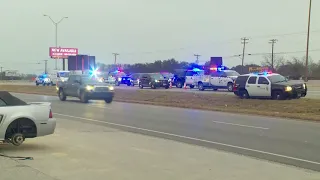 Pedestrian dies in wreck involving 18-wheeler on I-35 in Austin